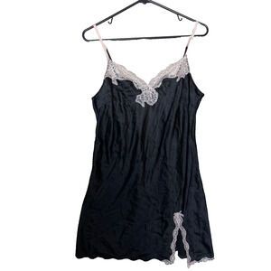 Flawed Victoria's Secret Black Slip Soft Pink Glittery Lace Trim And A Slit